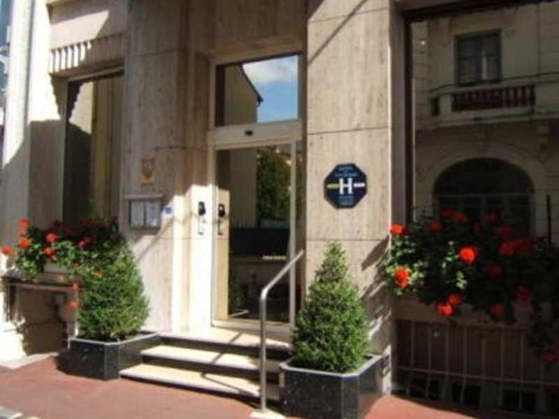 Moderne Hotel 2*